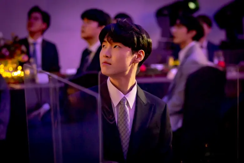 决赛战胜B, stron, Faker